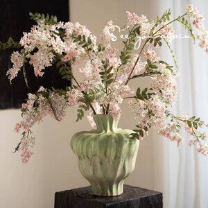 Contemporary Cream Vase – Statement Neutral Accent